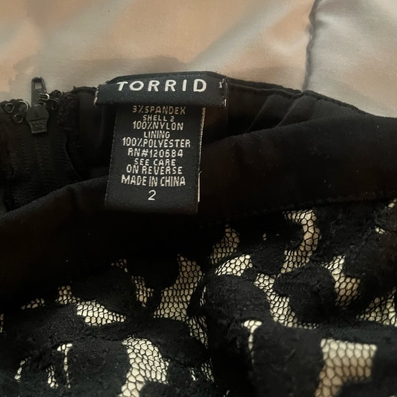 Black Floral Garment (Torrid) - Picture 3 of 4
